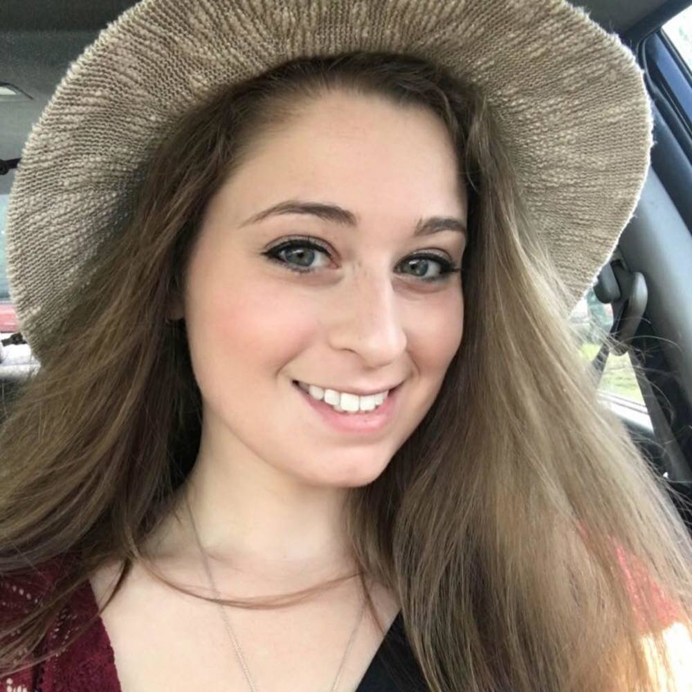 Meet your Posher, Carly